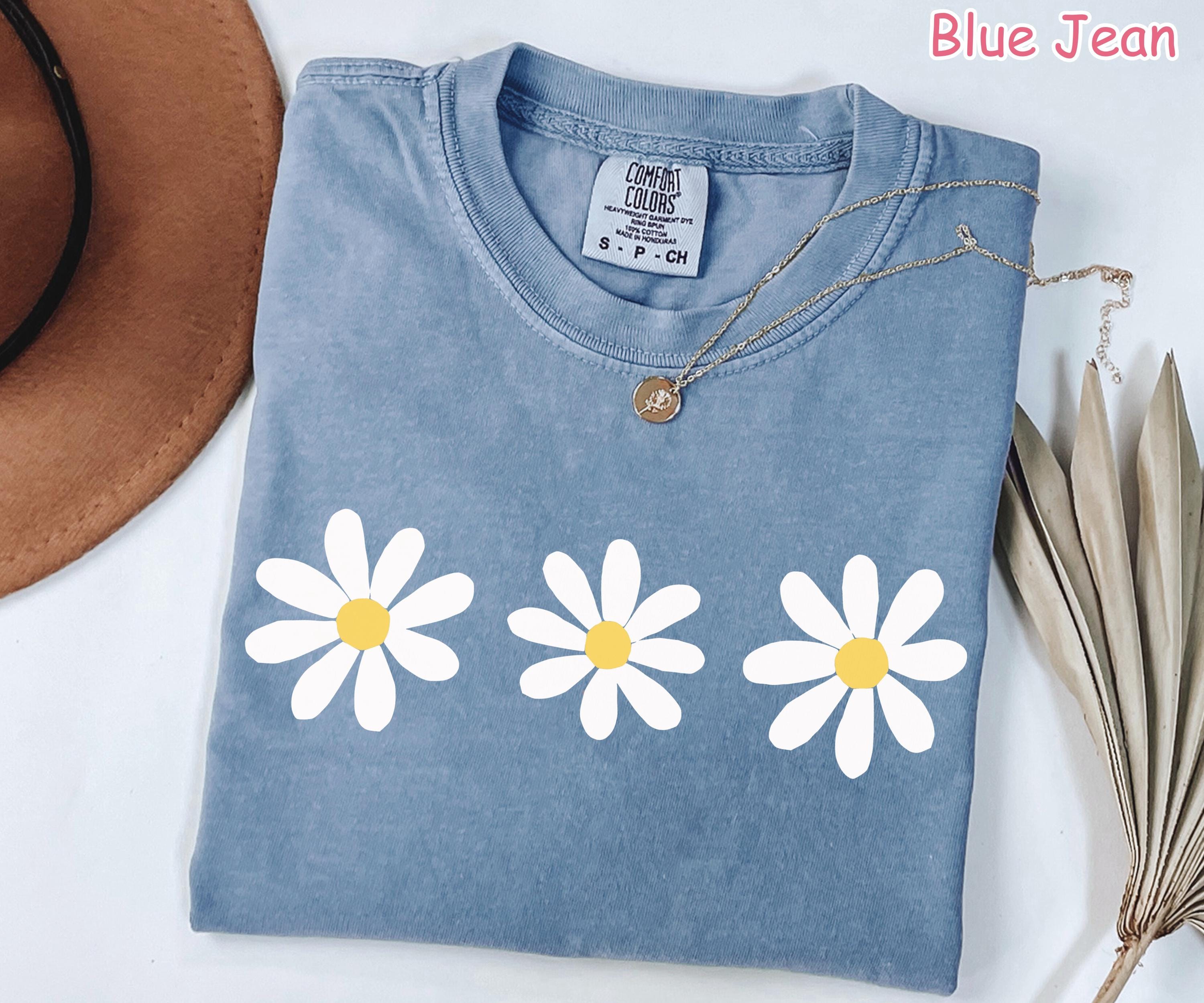 Comfort Colors® Daisy Shirt, Cute Floral Graphic Tee, Wildflower Shirt, Cottagecore Shirt, Boho Floral Summer Shirt, Retro Daisy Women Shirt