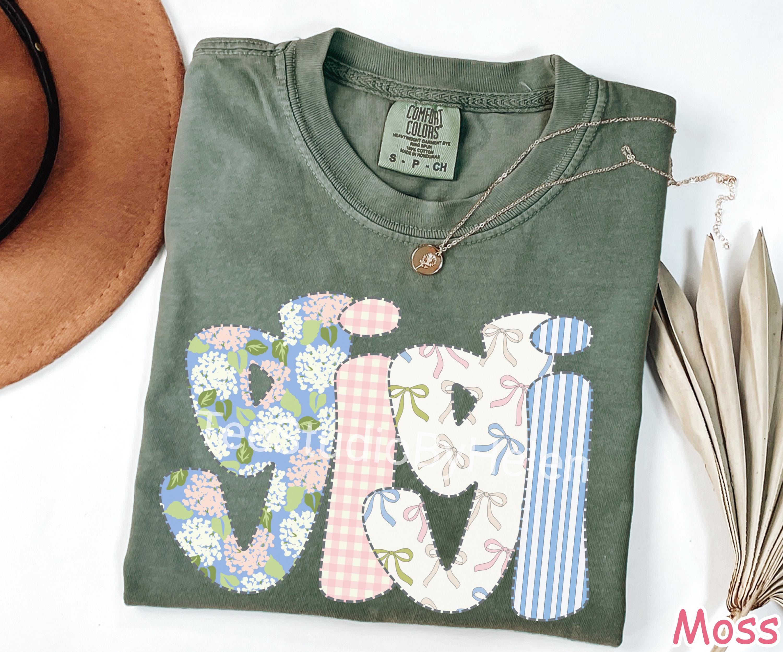 Comfort Colors® Floral Gigi Shirt, Cute Grandmother Shirt, Trendy Spring Gigi Tee, Gigi Gifts, Mothers Day Gift for Grandma New Grandma Gift