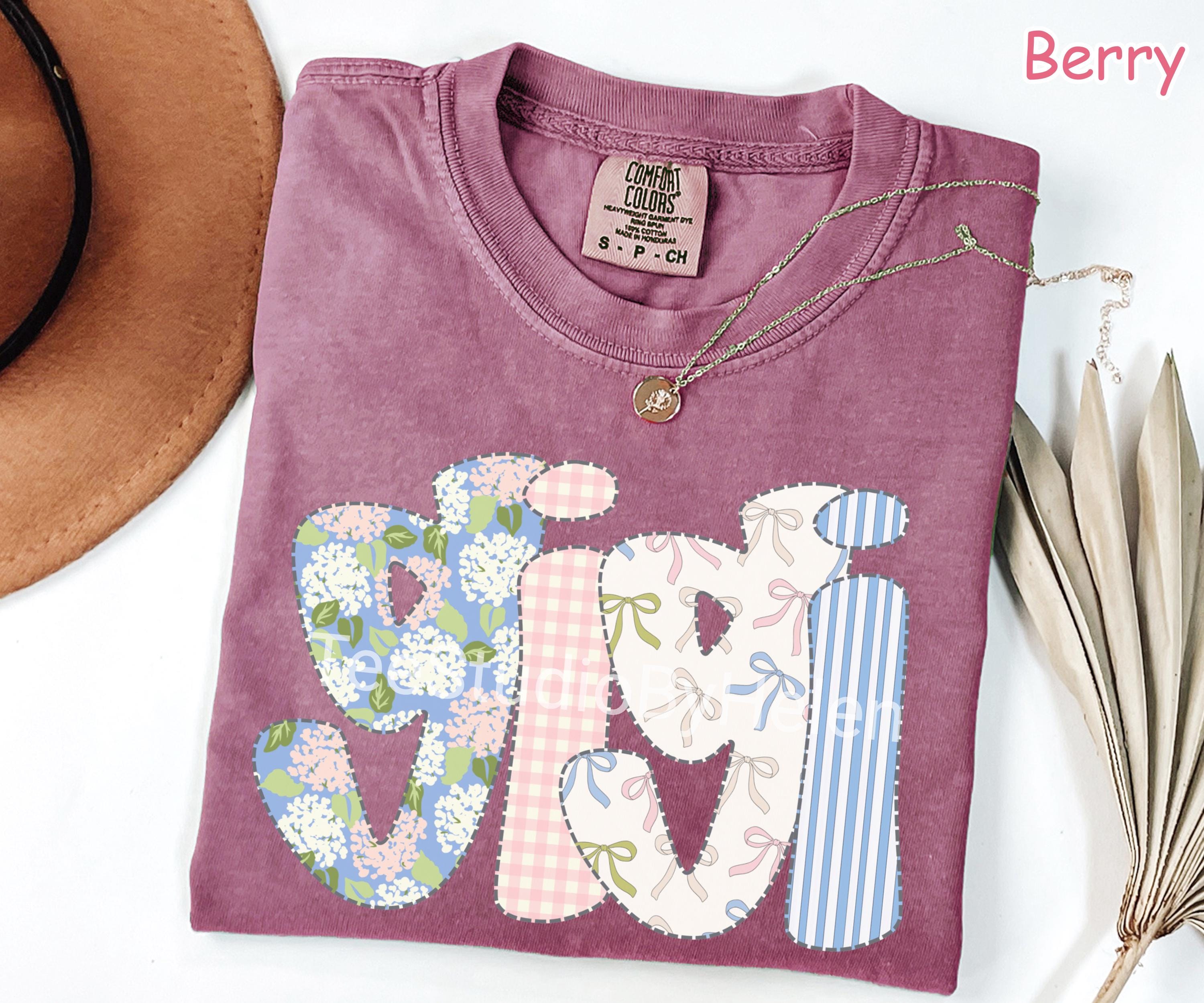 Comfort Colors® Floral Gigi Shirt, Cute Grandmother Shirt, Trendy Spring Gigi Tee, Gigi Gifts, Mothers Day Gift for Grandma New Grandma Gift