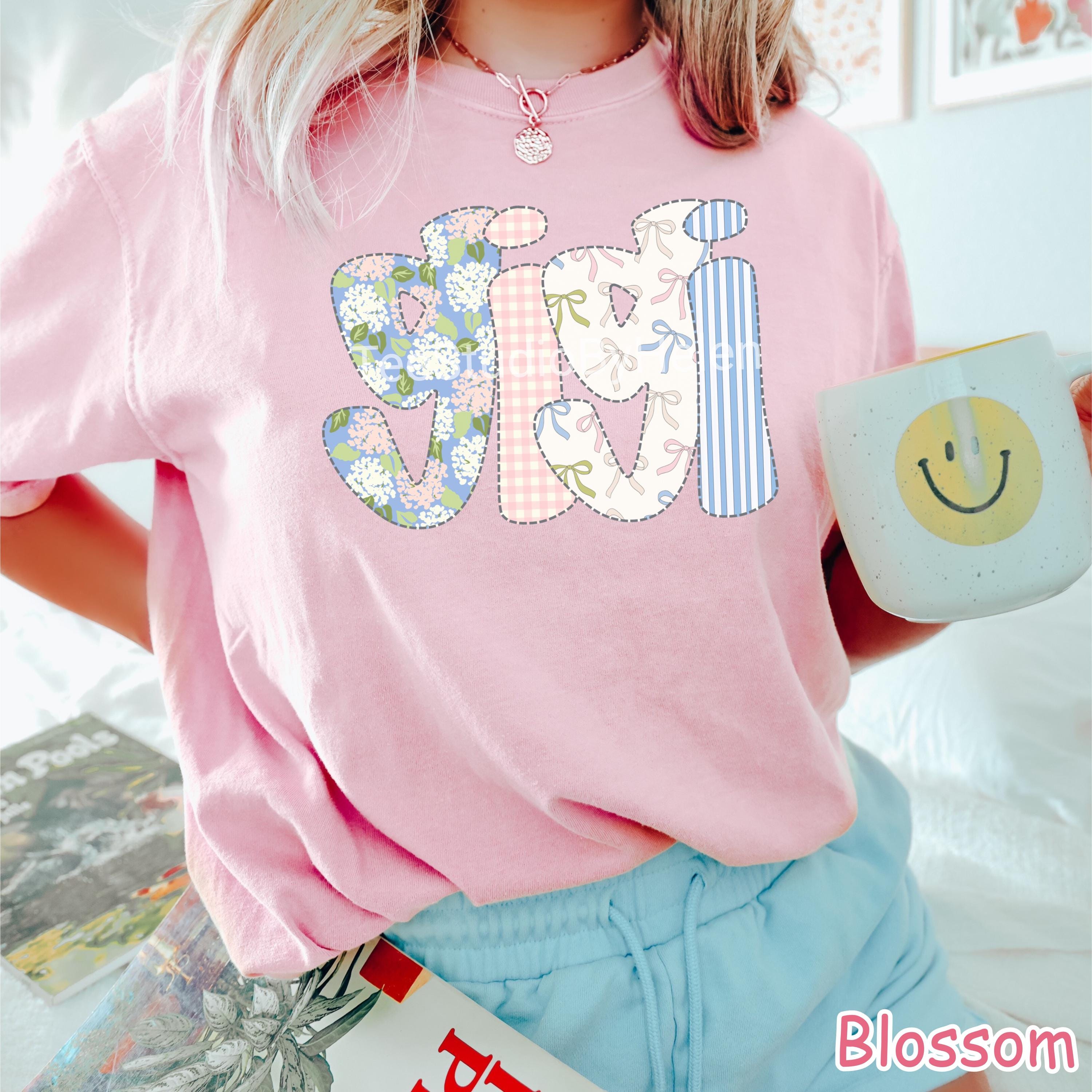 Comfort Colors® Floral Gigi Shirt, Cute Grandmother Shirt, Trendy Spring Gigi Tee, Gigi Gifts, Mothers Day Gift for Grandma New Grandma Gift