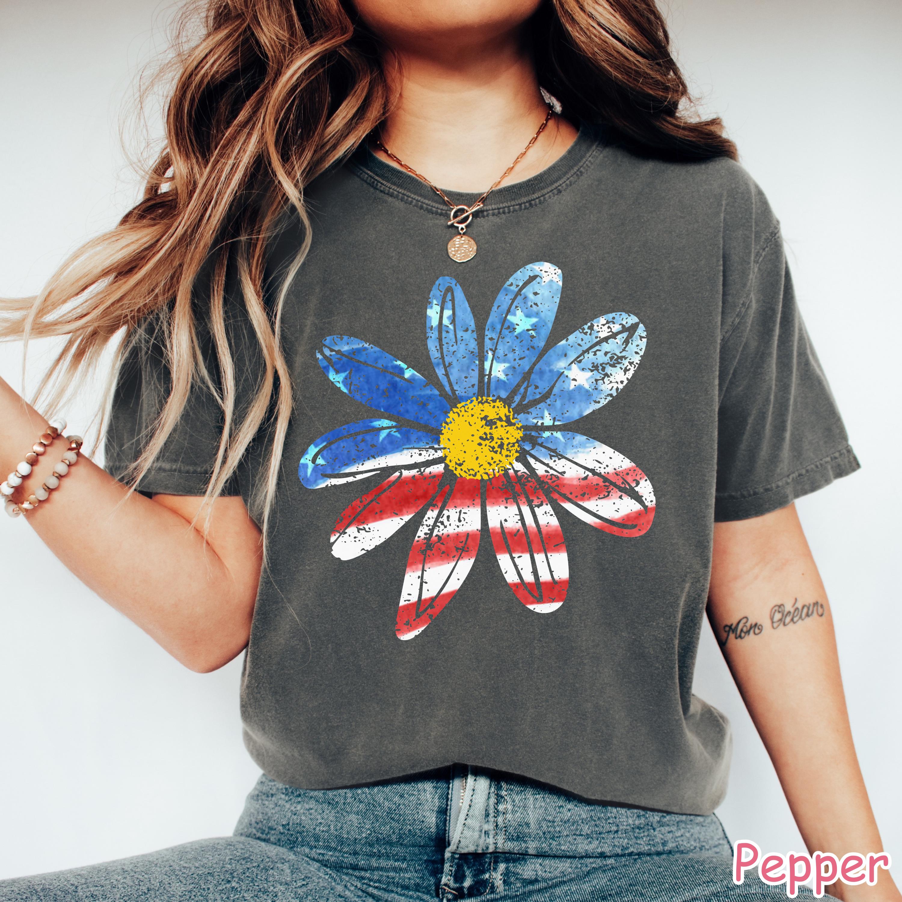 Comfort Colors® Floral USA Shirt, 4th of July Shirt for Women, Daisy Flower Patriotic Shirt, Trendy American Flag Shirt, Red White and Blue