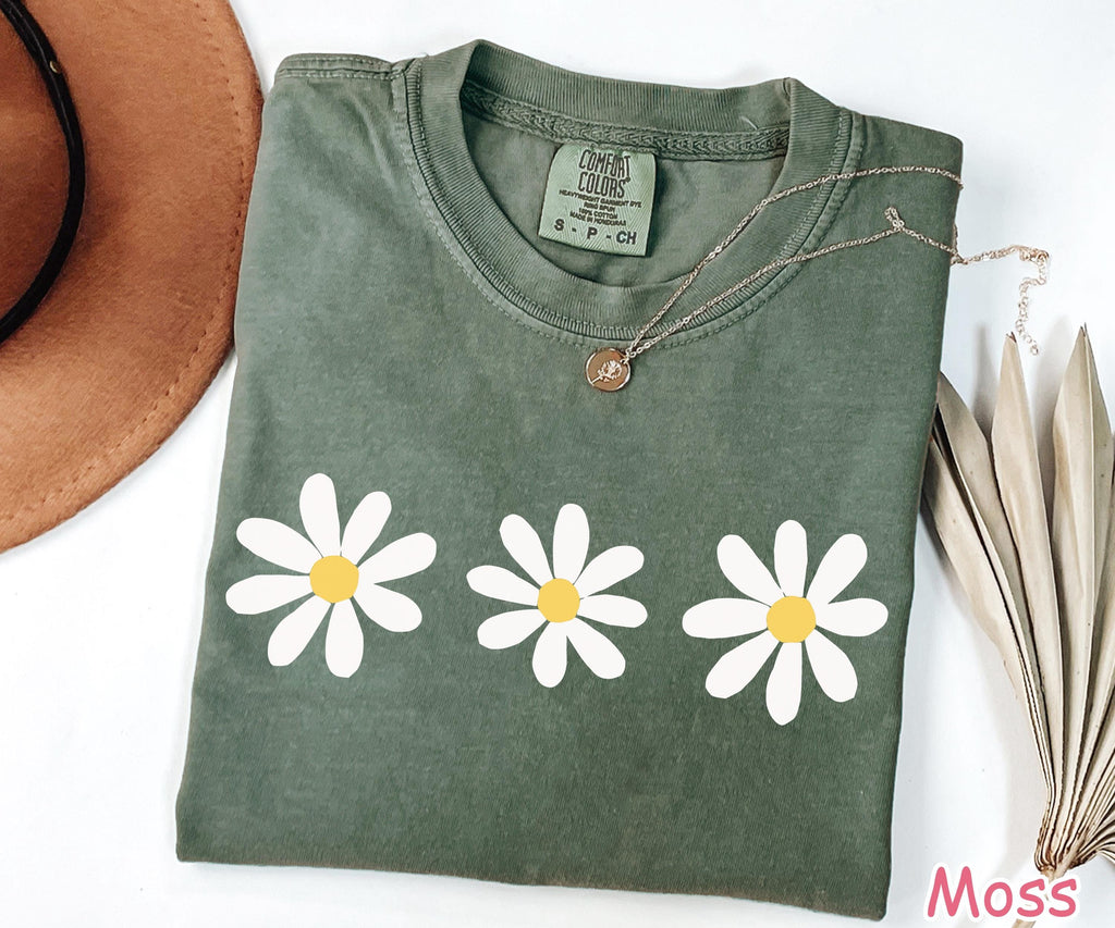 Comfort Colors® Daisy Shirt, Cute Floral Graphic Tee, Wildflower Shirt, Cottagecore Shirt, Boho Floral Summer Shirt, Retro Daisy Women Shirt