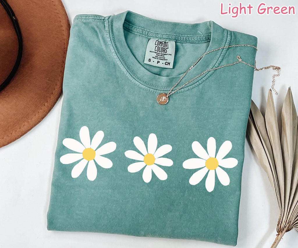 Comfort Colors® Daisy Shirt, Cute Floral Graphic Tee, Wildflower Shirt, Cottagecore Shirt, Boho Floral Summer Shirt, Retro Daisy Women Shirt