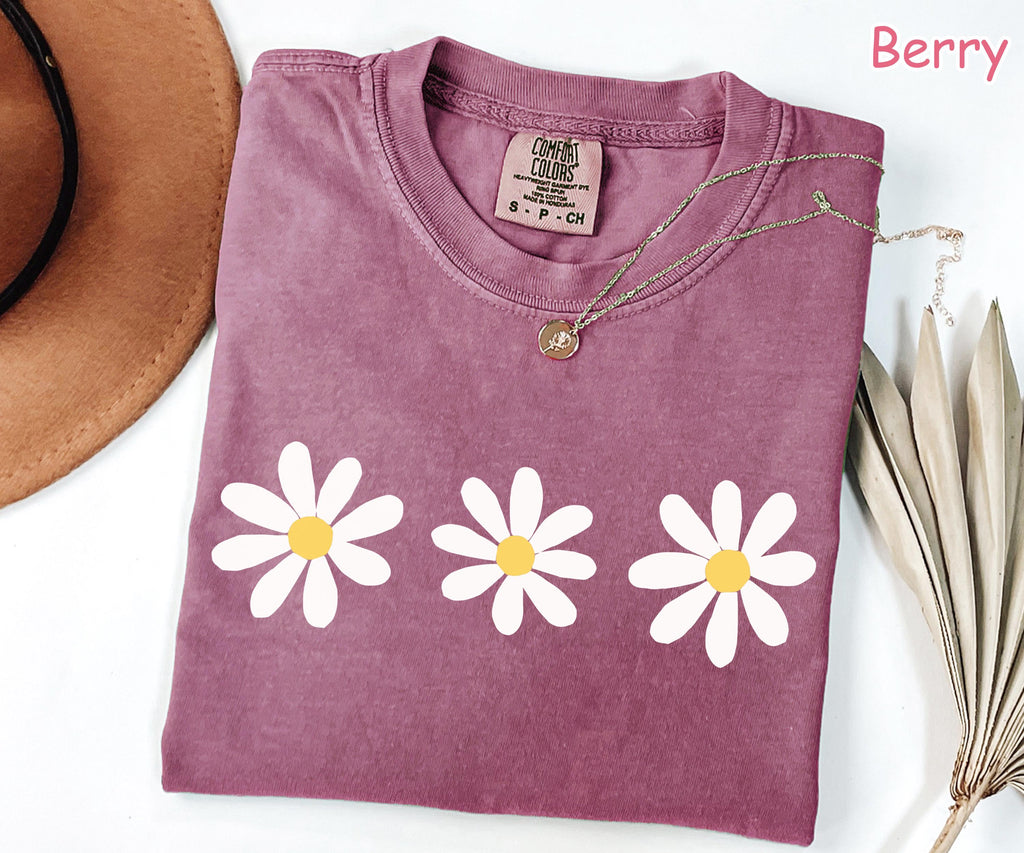 Comfort Colors® Daisy Shirt, Cute Floral Graphic Tee, Wildflower Shirt, Cottagecore Shirt, Boho Floral Summer Shirt, Retro Daisy Women Shirt