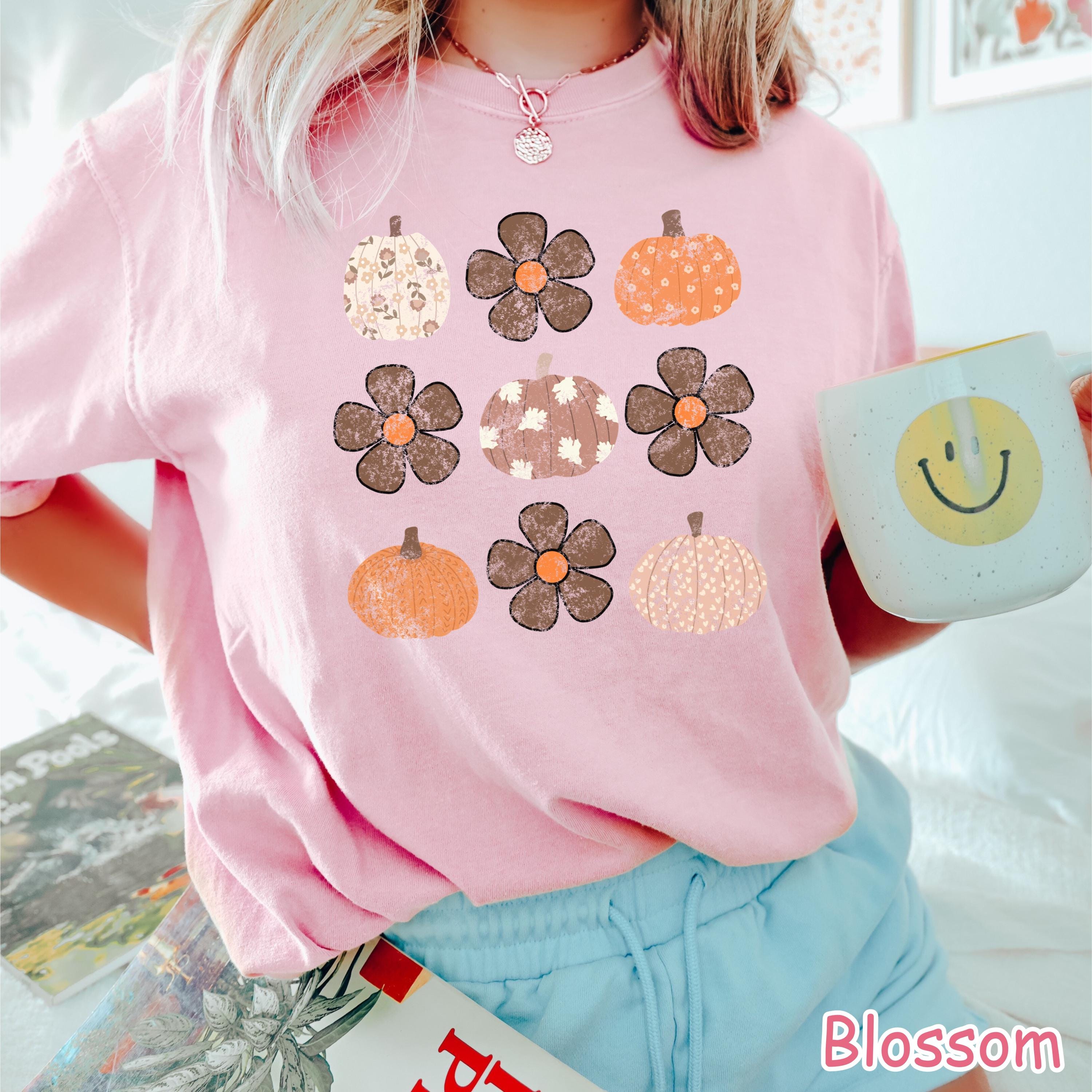 Comfort Colors® Cute Fall Pumpkin Shirt, Retro Floral Pumpkin T-Shirt, Autumn Aesthetic Tee, Pumpkin Season Graphic Tee, Boho Fall Shirt