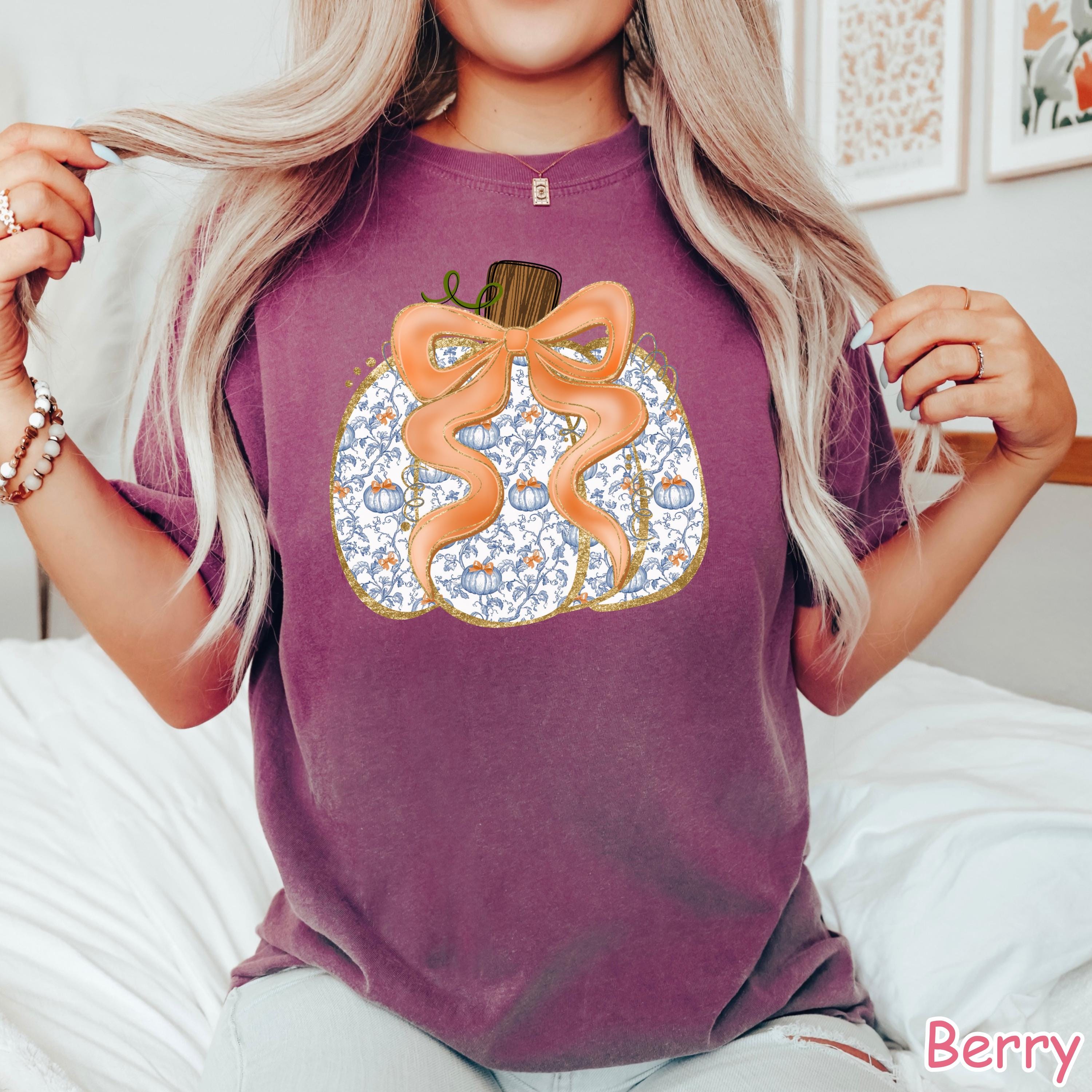 Comfort Colors® Bow Pumpkin Shirt, Coquette Fall Pumpkin Shirt, Girly Fall Shirt,  Autumn Shirt, Women's Fall Aesthetic Tee, Pumpkin Patch