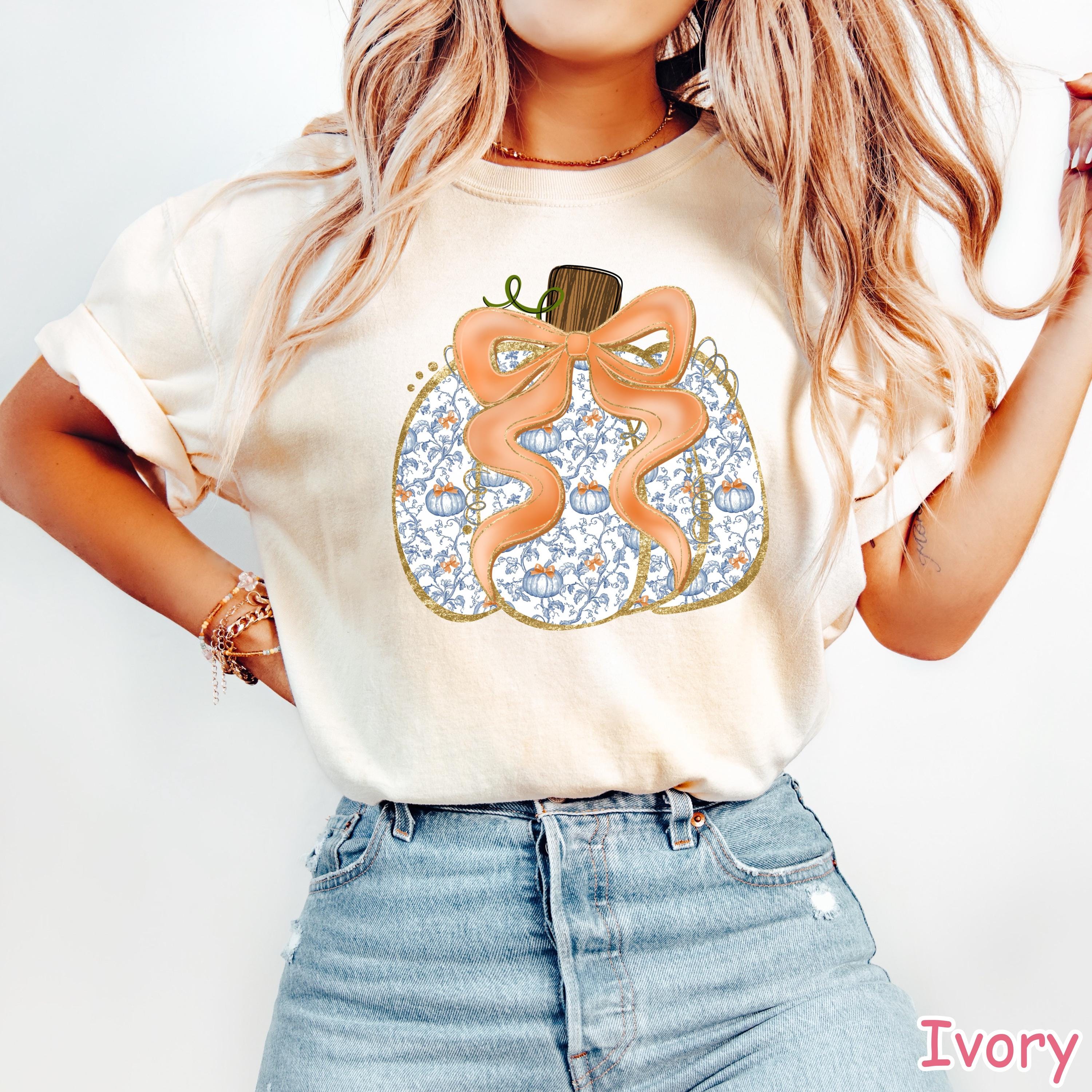 Comfort Colors® Bow Pumpkin Shirt, Coquette Fall Pumpkin Shirt, Girly Fall Shirt,  Autumn Shirt, Women's Fall Aesthetic Tee, Pumpkin Patch