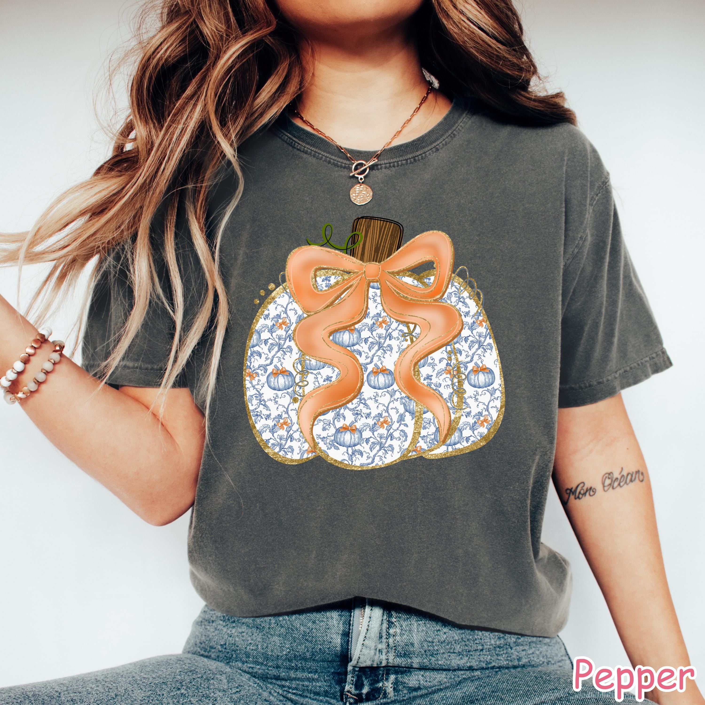 Comfort Colors® Bow Pumpkin Shirt, Coquette Fall Pumpkin Shirt, Girly Fall Shirt,  Autumn Shirt, Women's Fall Aesthetic Tee, Pumpkin Patch