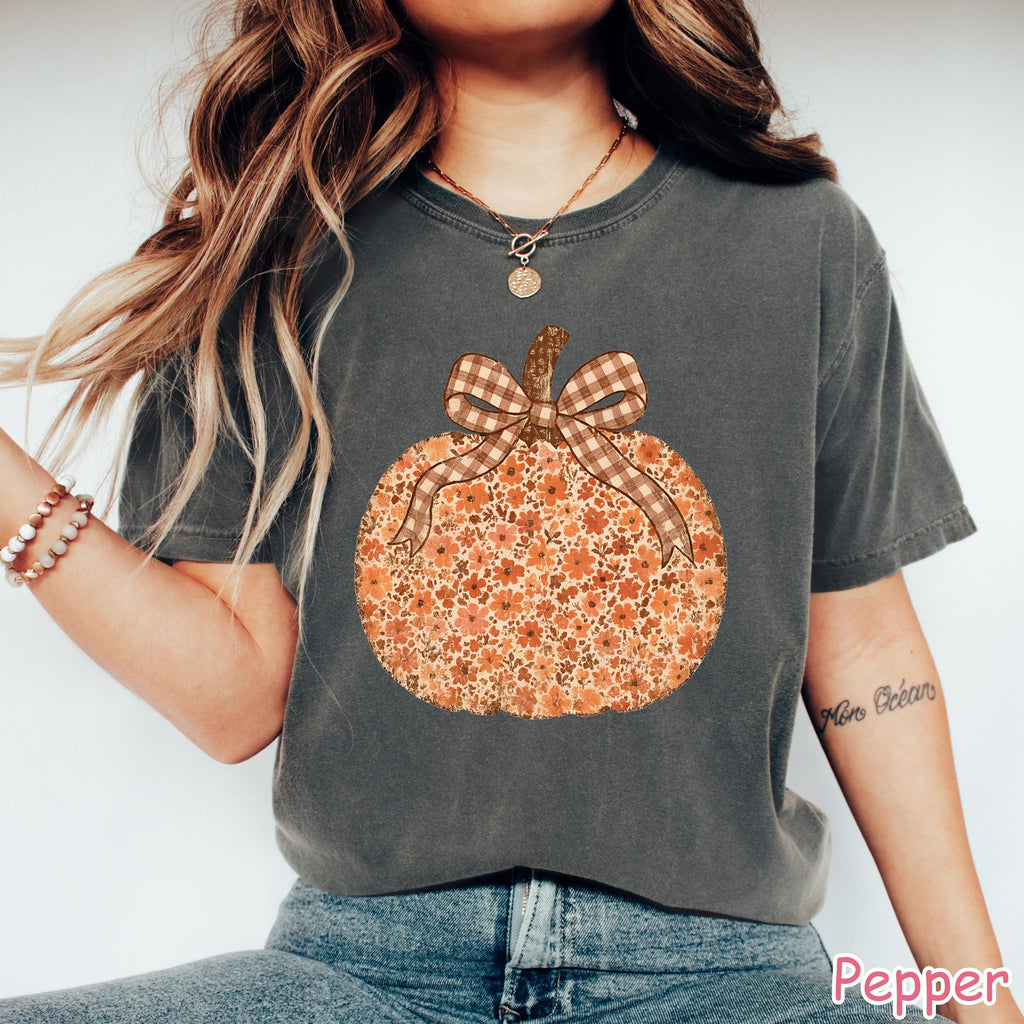 Comfort Colors® Boho Floral Pumpkin Shirt, Coquette Fall Pumpkin Shirt, Pumpkin Patch Shirt, Cute Autumn Shirt, Vintage Fall Shirt for Women