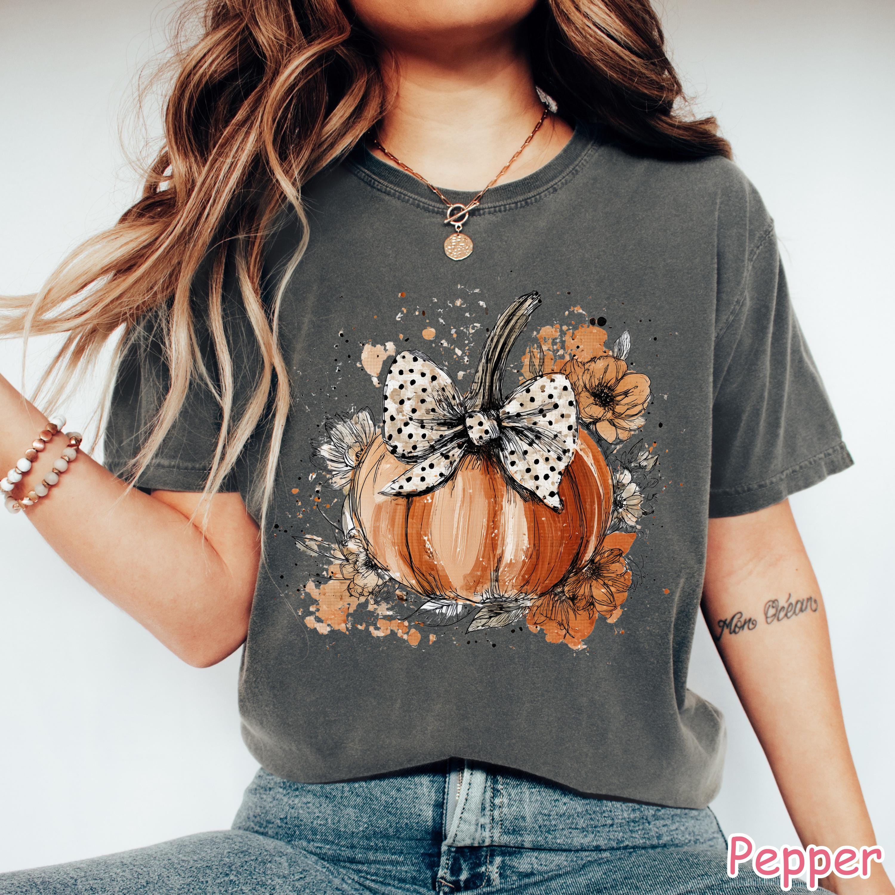 Comfort Colors® Floral Fall Pumpkin Shirt, Retro Pumpkin Bow Shirt, Coquette Fall Shirt, Cozy Autumn Shirt, Women's Halloween Flowers Tshirt