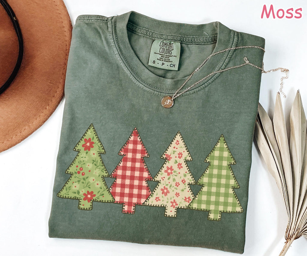 Comfort Colors® Christmas Tree Faux Patchwork Shirt Vintage Christmas Shirt Floral Gingham Plaid Christmas Tee Retro Holiday Shirt for Women