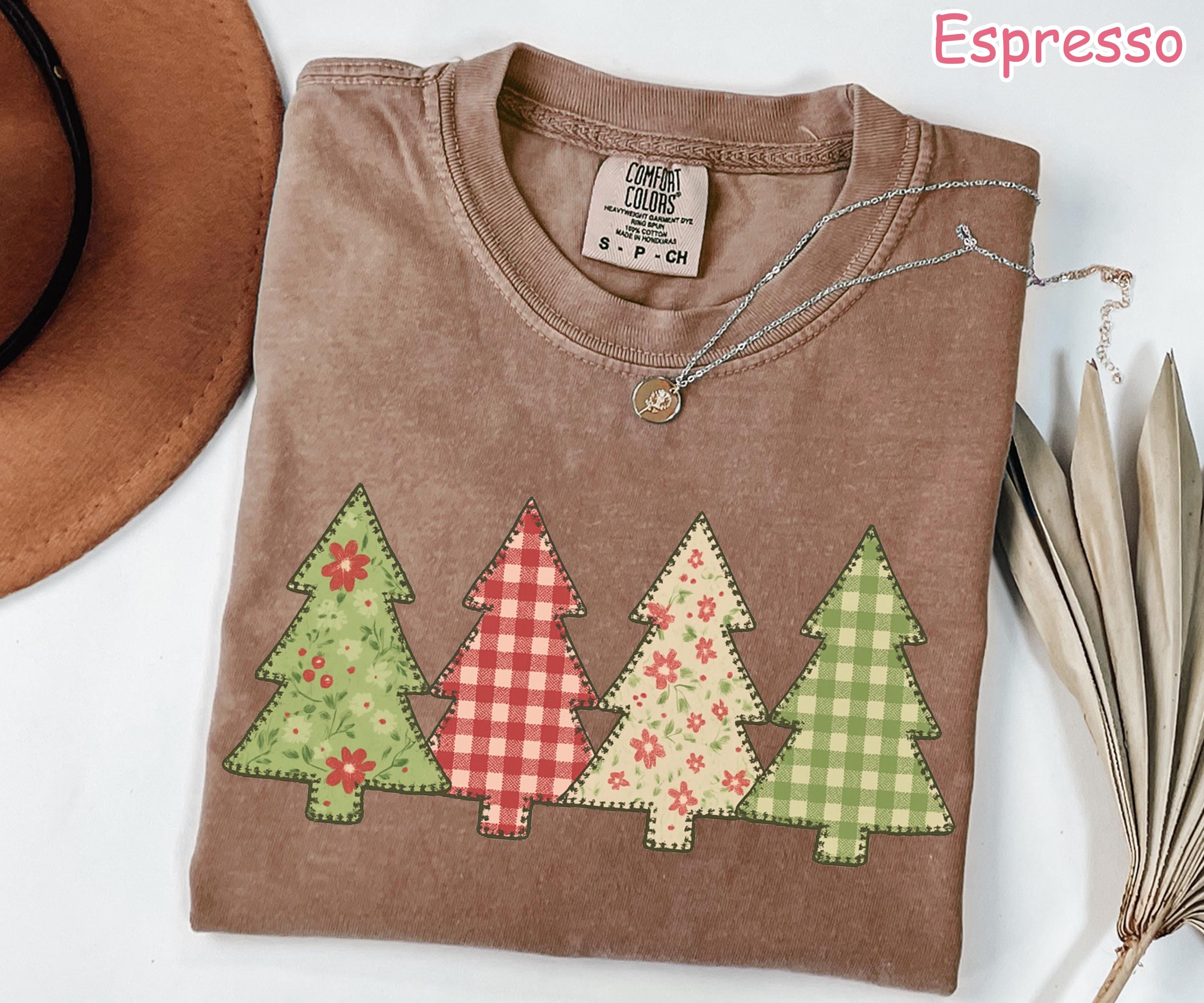 Comfort Colors® Christmas Tree Faux Patchwork Shirt Vintage Christmas Shirt Floral Gingham Plaid Christmas Tee Retro Holiday Shirt for Women