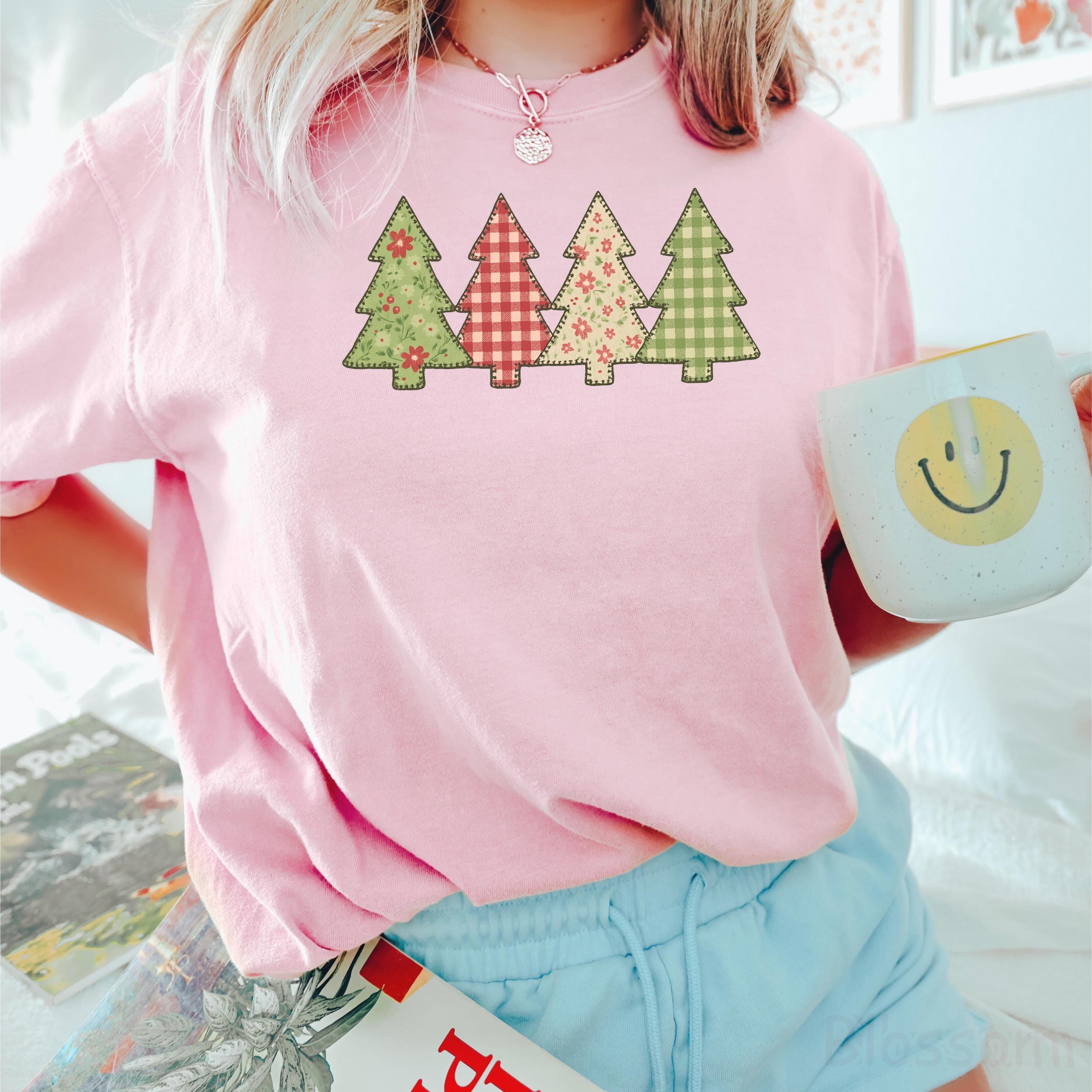 Comfort Colors® Christmas Tree Faux Patchwork Shirt Vintage Christmas Shirt Floral Gingham Plaid Christmas Tee Retro Holiday Shirt for Women